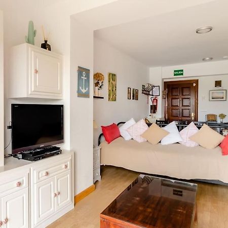 Casa De Las Flores - Apartamento Con Jardin Privado Frente A La Playa De Комильяс Экстерьер фото