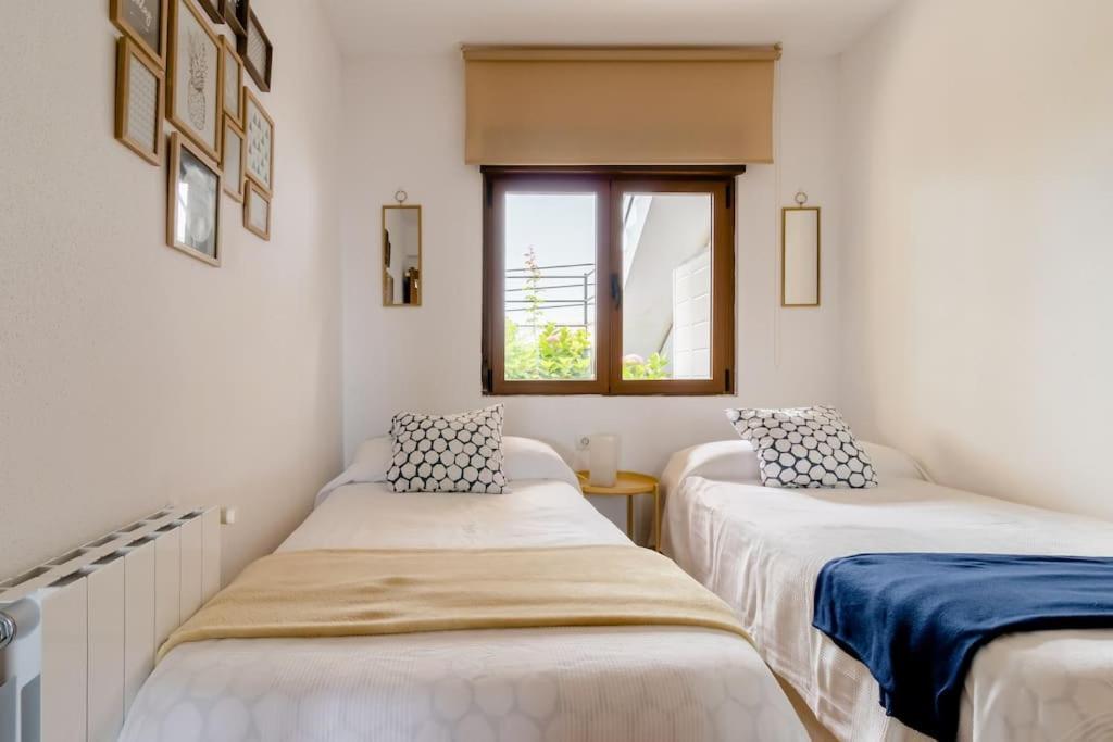 Casa De Las Flores - Apartamento Con Jardin Privado Frente A La Playa De Комильяс Экстерьер фото