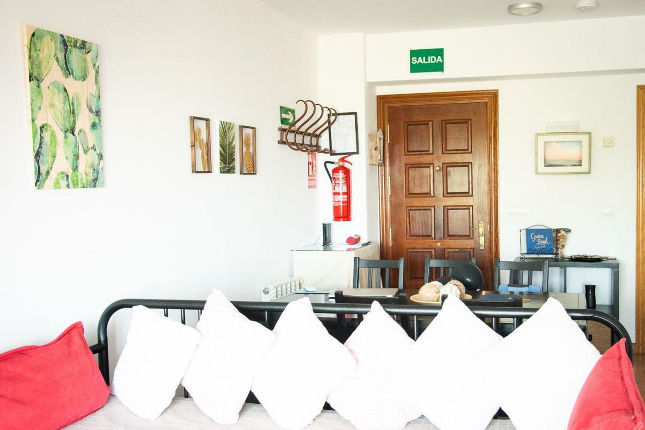 Casa De Las Flores - Apartamento Con Jardin Privado Frente A La Playa De Комильяс Экстерьер фото